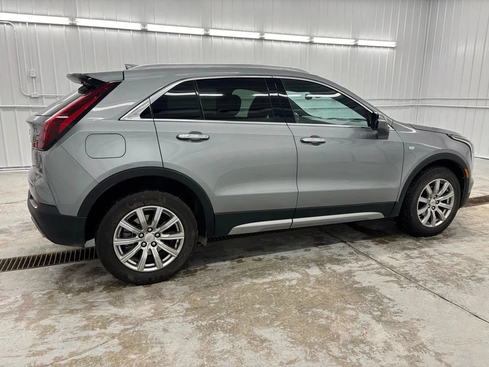 Used 2023 Cadillac XT4 Premium Luxury FWD image 8