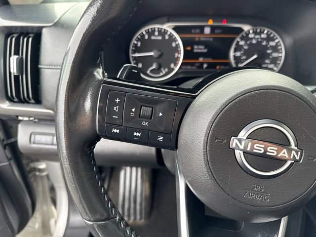 Used 2025 Nissan Pathfinder SL AWD/4WD image 12