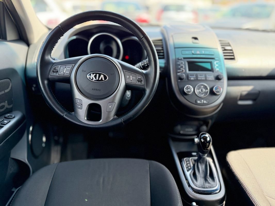 Used 2013 Kia Soul + FWD image 5