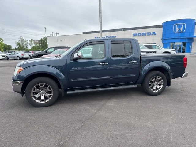 Used 2015 Nissan Frontier SL w/ Moonroof Package AWD/4WD image 14