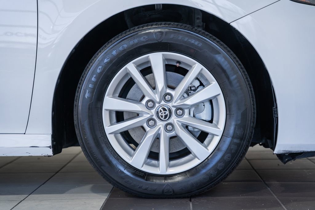 Used 2025 Toyota Camry LE image 14