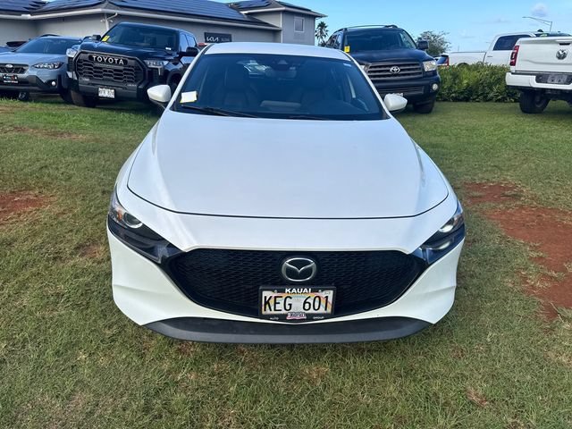 Used 2020 MAZDA MAZDA3 Hatchback w/ Preferred Package FWD image 2