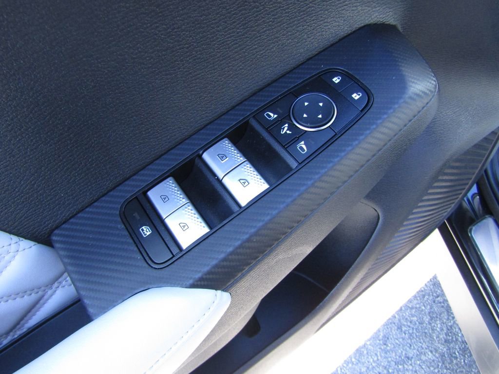 Used 2024 Mitsubishi Outlander SEL Black Edition image 17