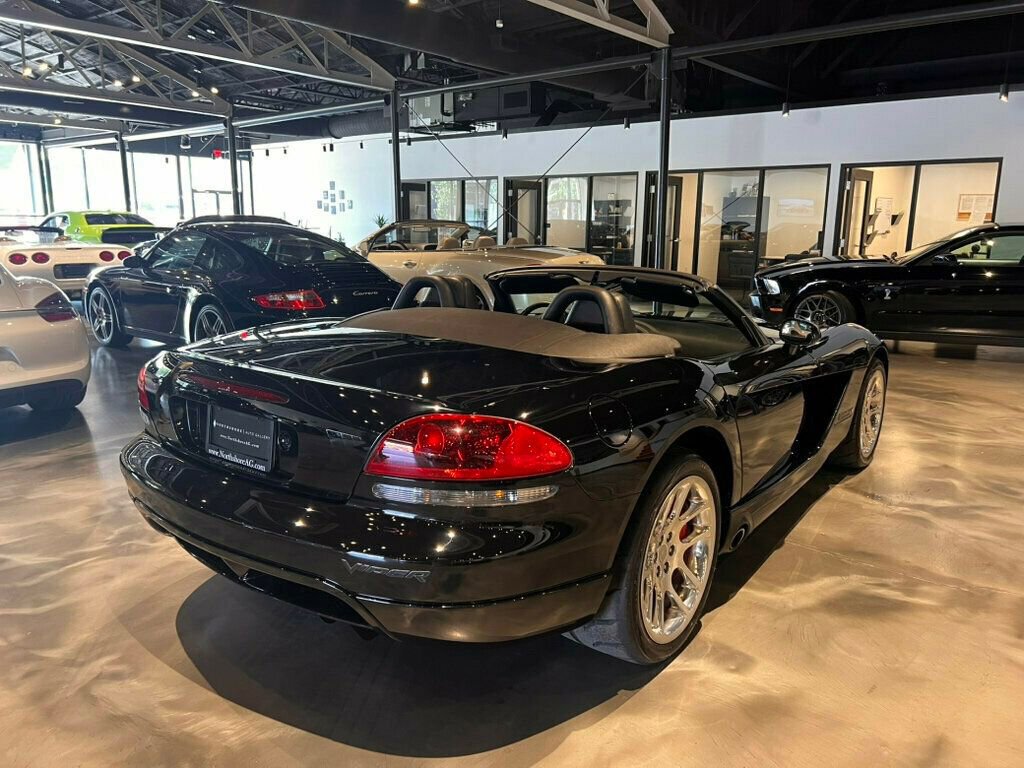 Used 2004 Dodge Viper SRT-10 RWD image 7