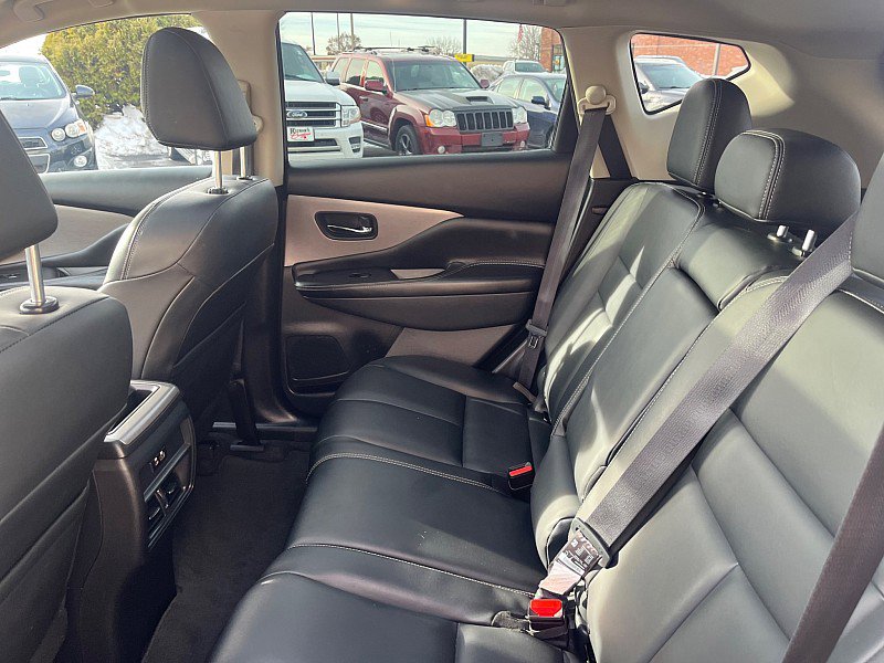 Used 2023 Nissan Murano SV image 18