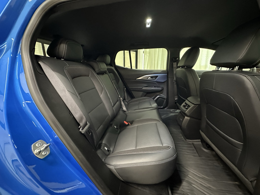 Certified 2024 Chevrolet Equinox EV LT FWD image 17