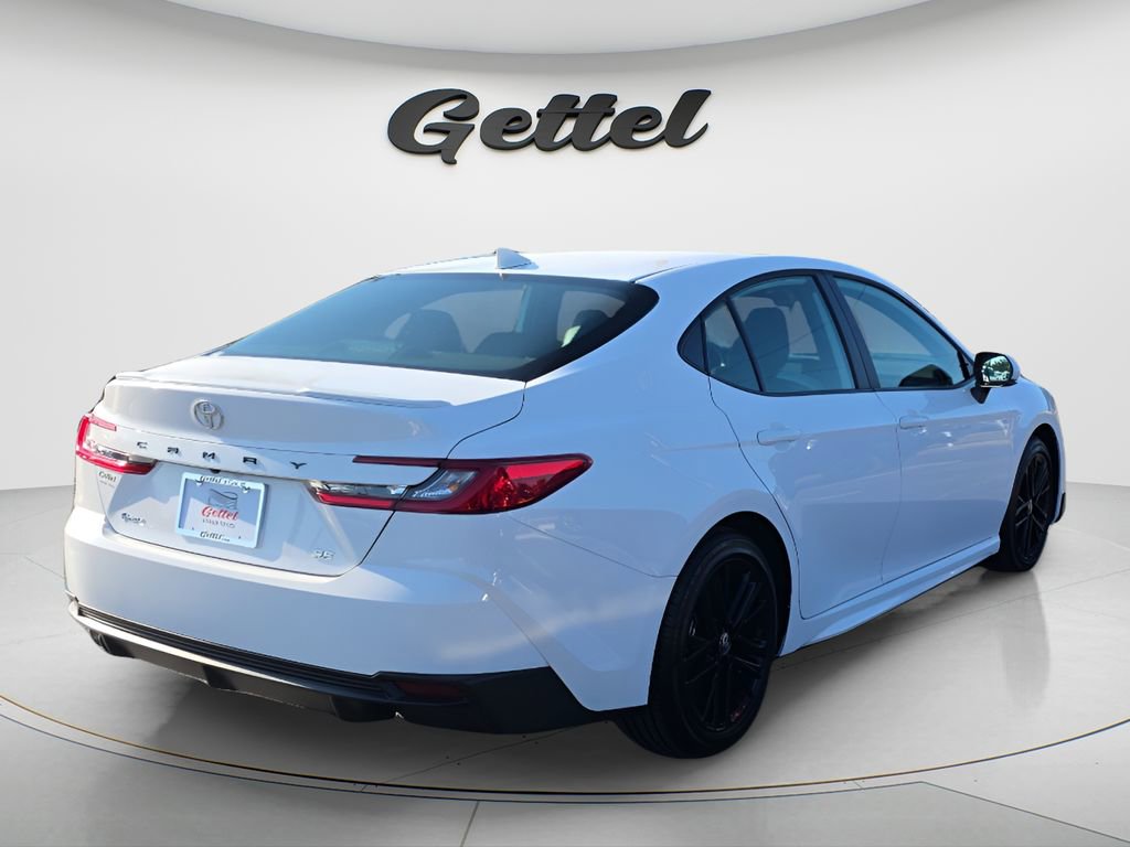 Used 2026 Toyota Camry SE FWD image 5