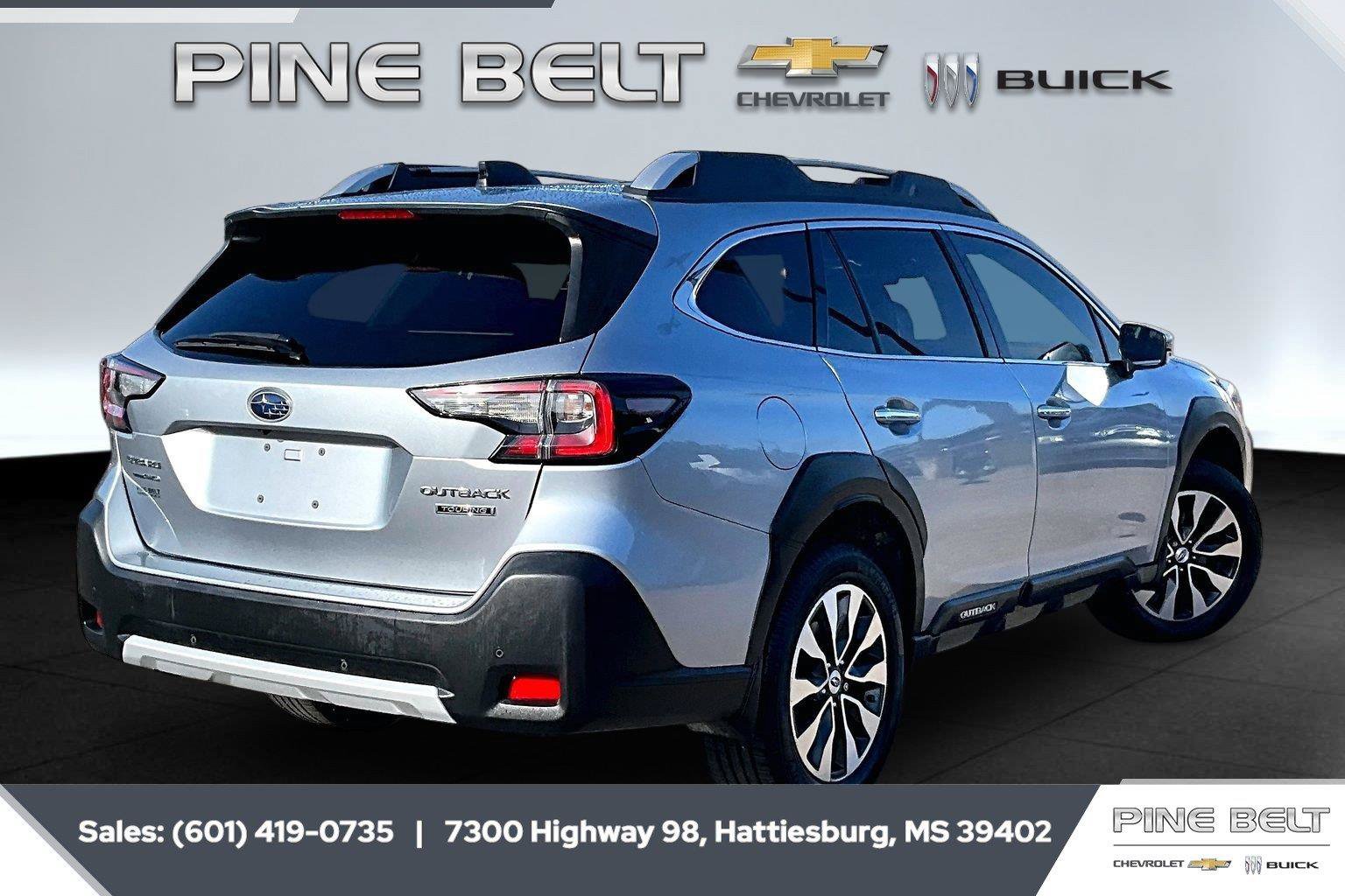 Used 2023 Subaru Outback Touring AWD/4WD image 11