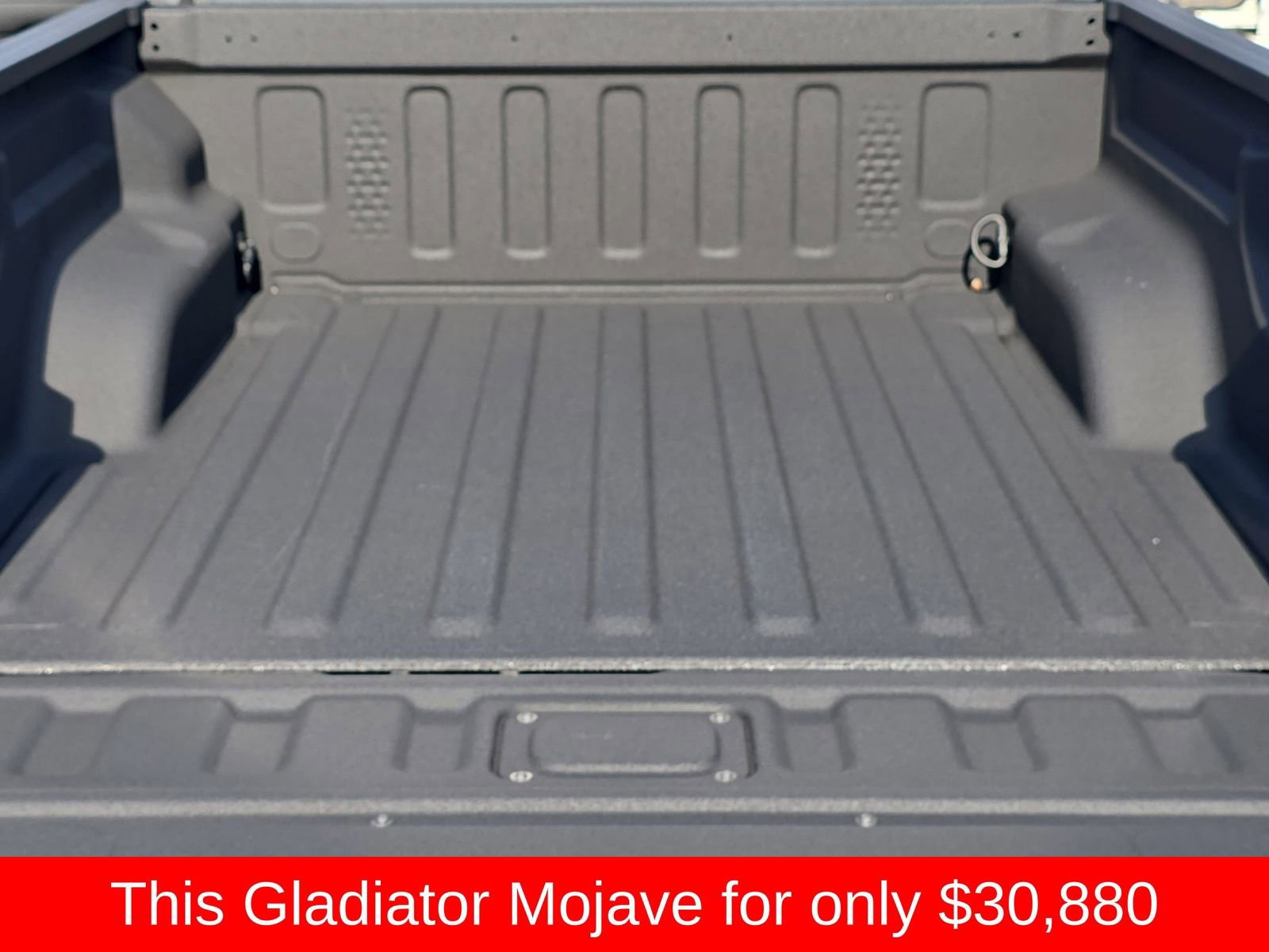 Used 2022 Jeep Gladiator Mojave w/ Cold Weather Group image 20