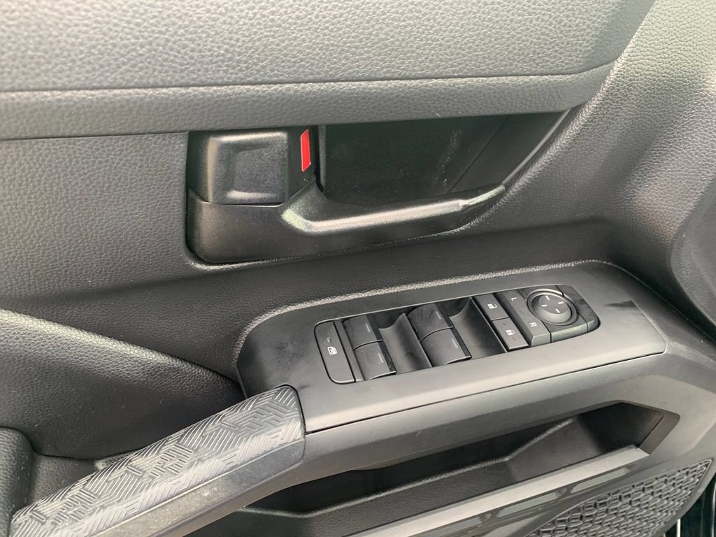 Used 2025 Toyota Tacoma SR w/ SR Upgrade Package RWD image 13