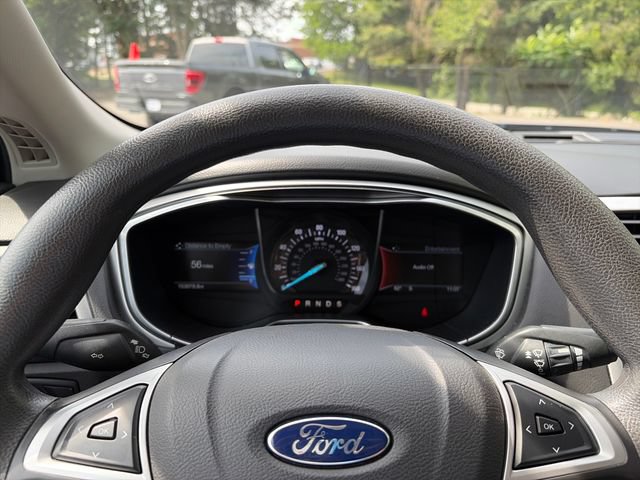 Used 2016 Ford Fusion SE FWD image 31