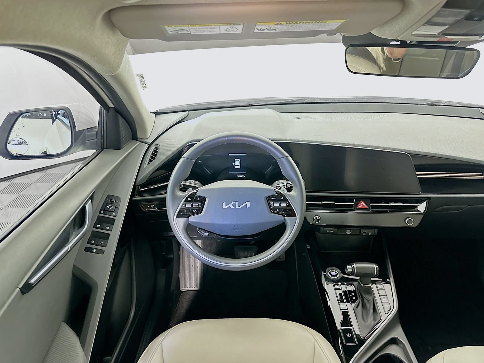 Used 2023 Kia Niro EX FWD image 22