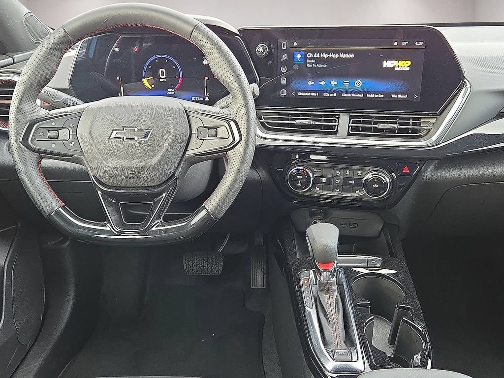 Used 2026 Chevrolet Trax RS w/ Sunroof Package FWD image 10