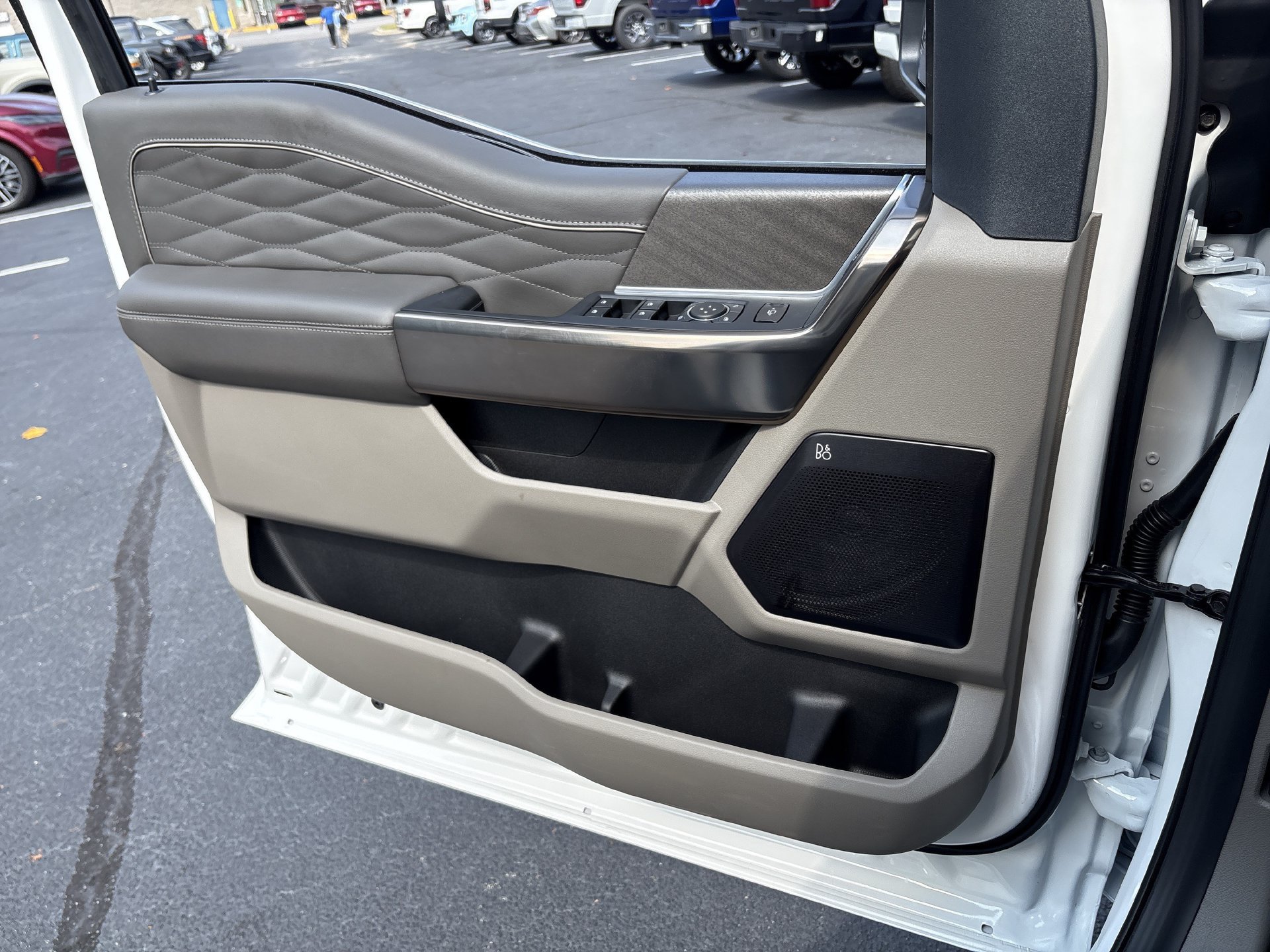 New 2027 Ford F350 Platinum w/ Platinum Plus Package AWD/4WD image 12