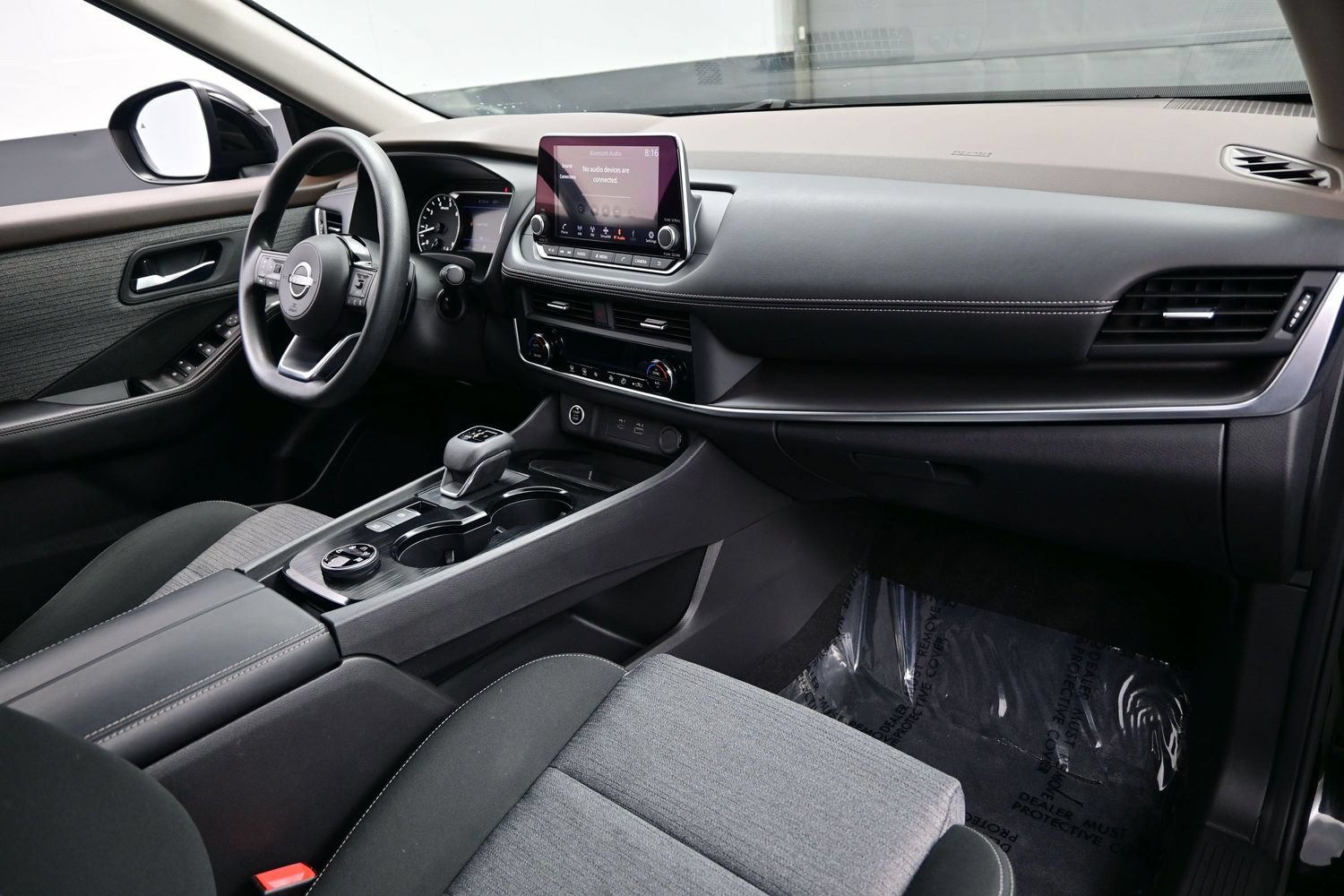 Used 2023 Nissan Rogue SV AWD/4WD image 18