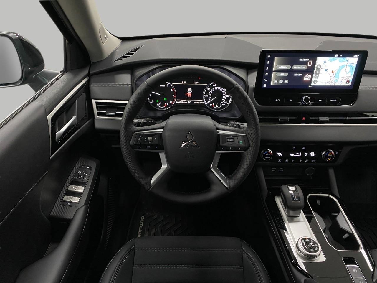 New 2026 Mitsubishi Outlander SE image 13