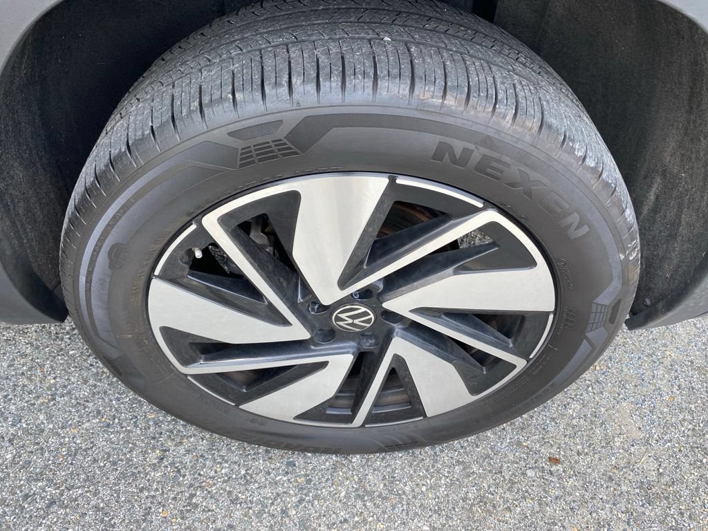 Used 2025 Volkswagen Atlas SE AWD/4WD image 8