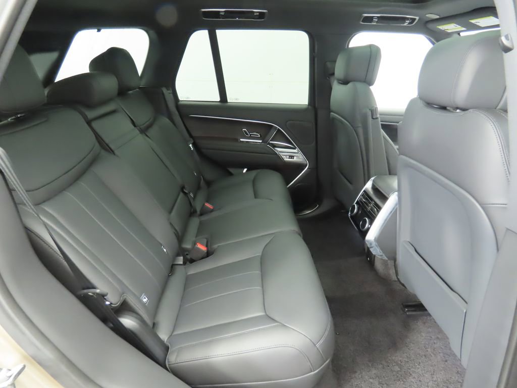 New 2025 Land Rover Range Rover SE image 23