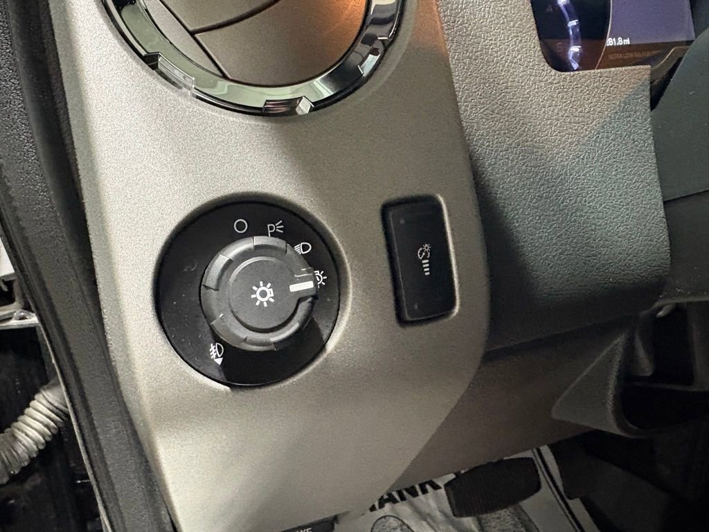 Used 2016 Ford F250 Lariat w/ Lariat Ultimate Package image 18