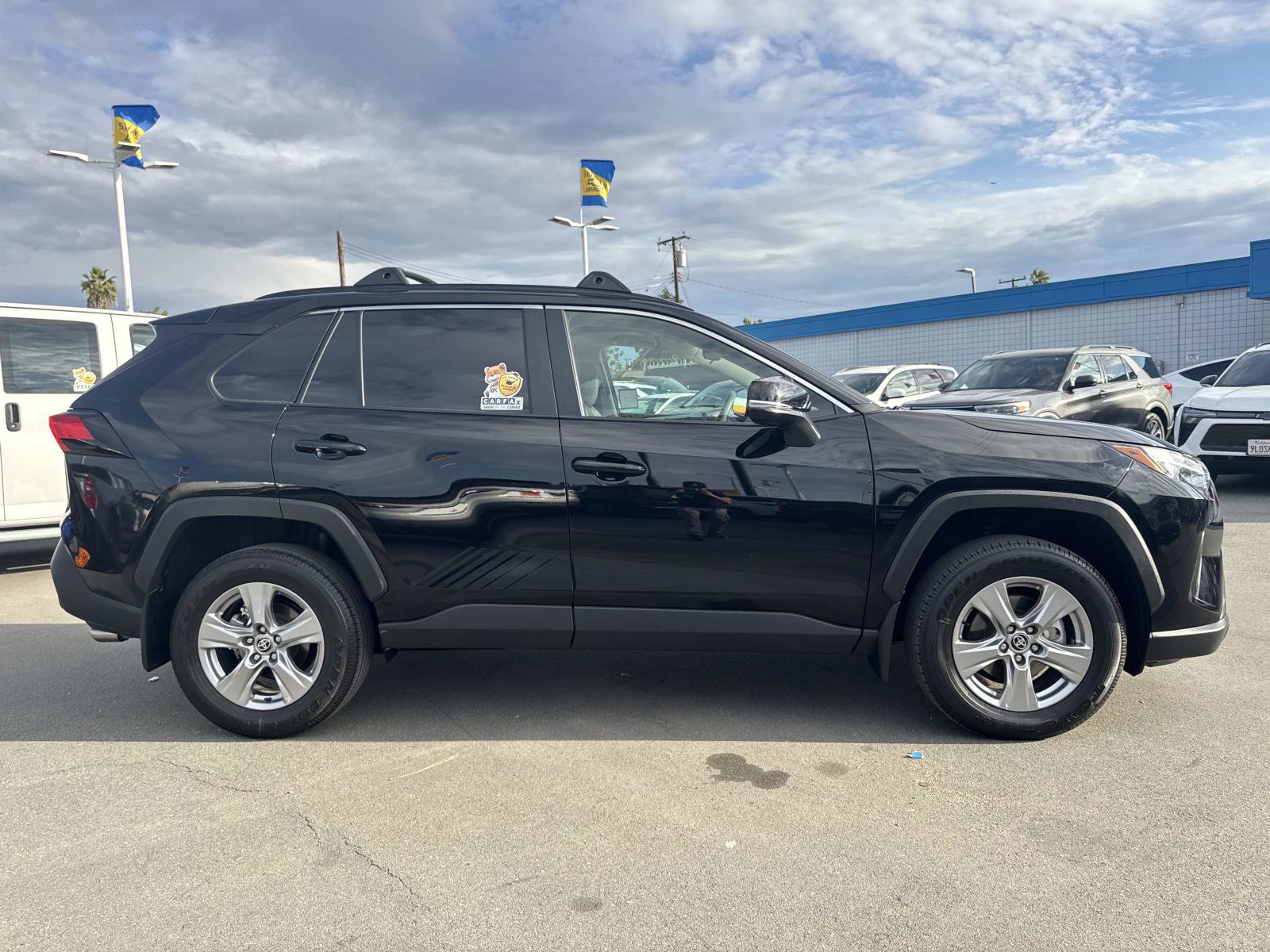 Used 2025 Toyota RAV4 XLE image 4