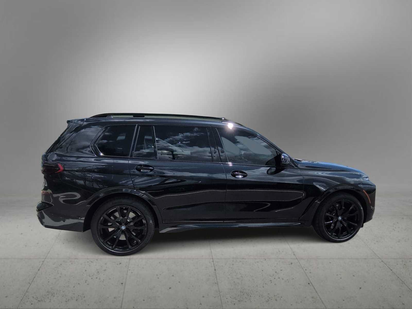 Used 2024 BMW X7 M60i w/ Executive Package AWD/4WD image 9