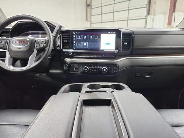 Used 2026 GMC Sierra 1500 SLT AWD/4WD image 24