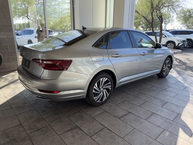 Used 2020 Volkswagen Jetta SEL Premium FWD image 3
