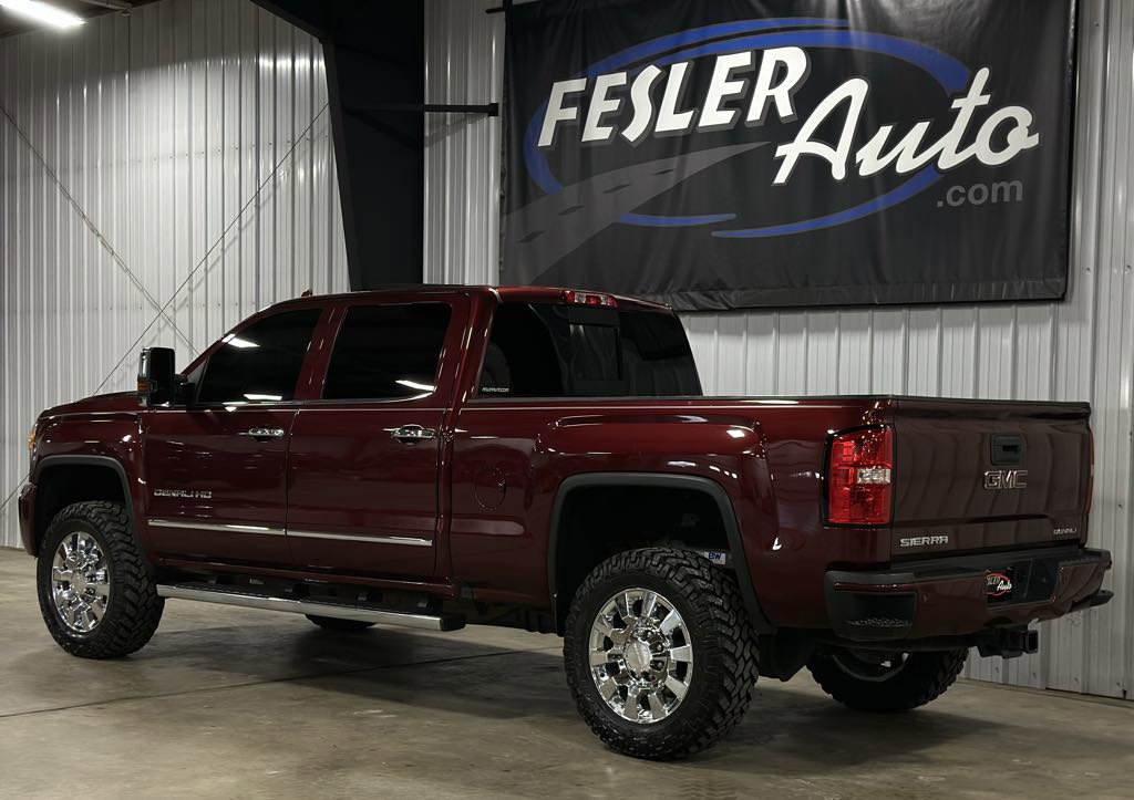 Used 2017 GMC Sierra 2500 Denali w/ Duramax Plus Package image 16