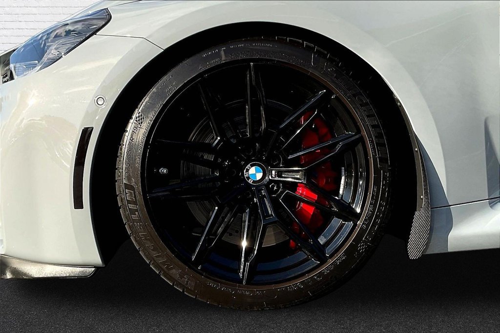 Used 2024 BMW M2 w/ Lighting Package RWD image 28
