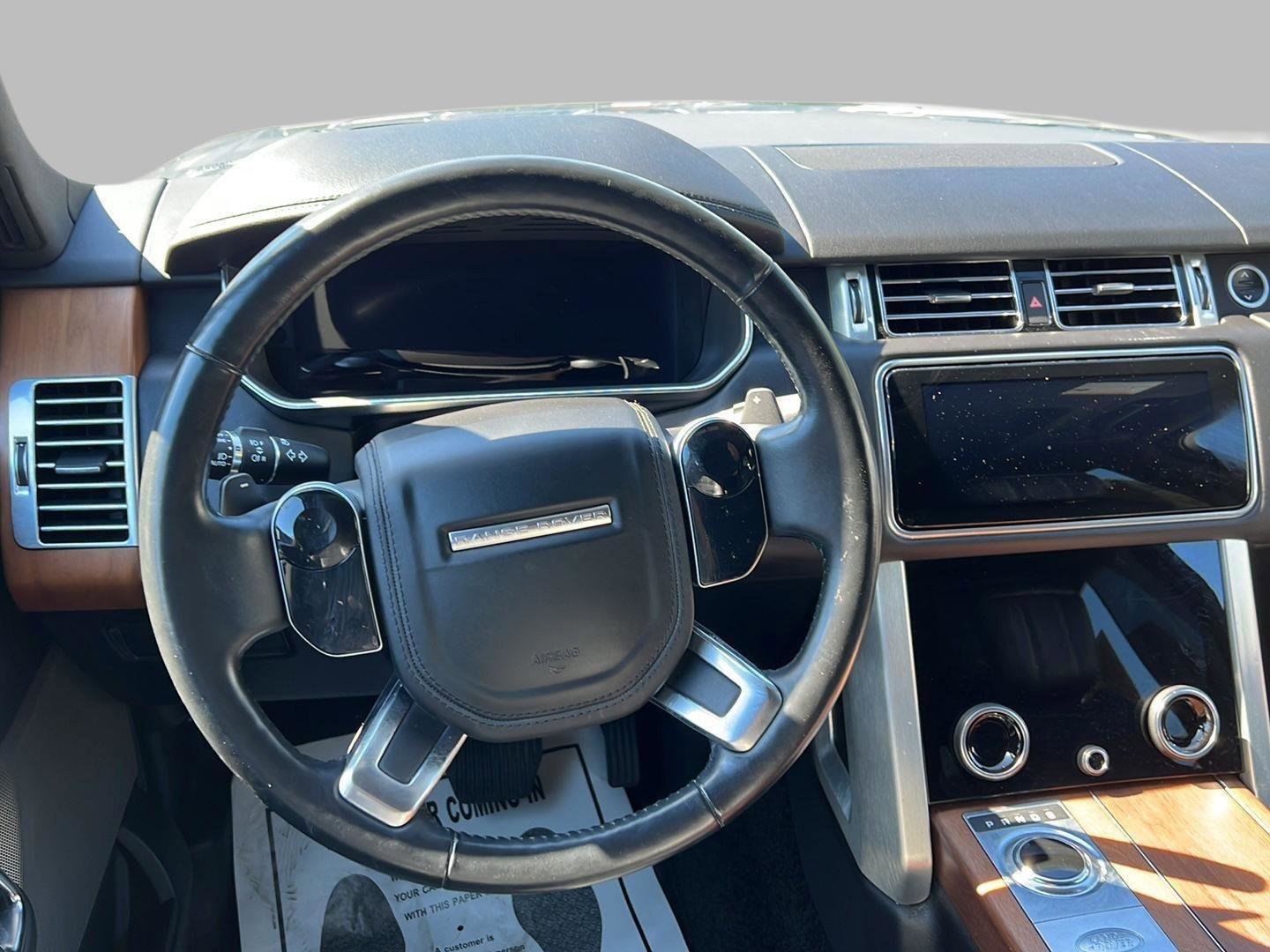 Used 2020 Land Rover Range Rover HSE image 13