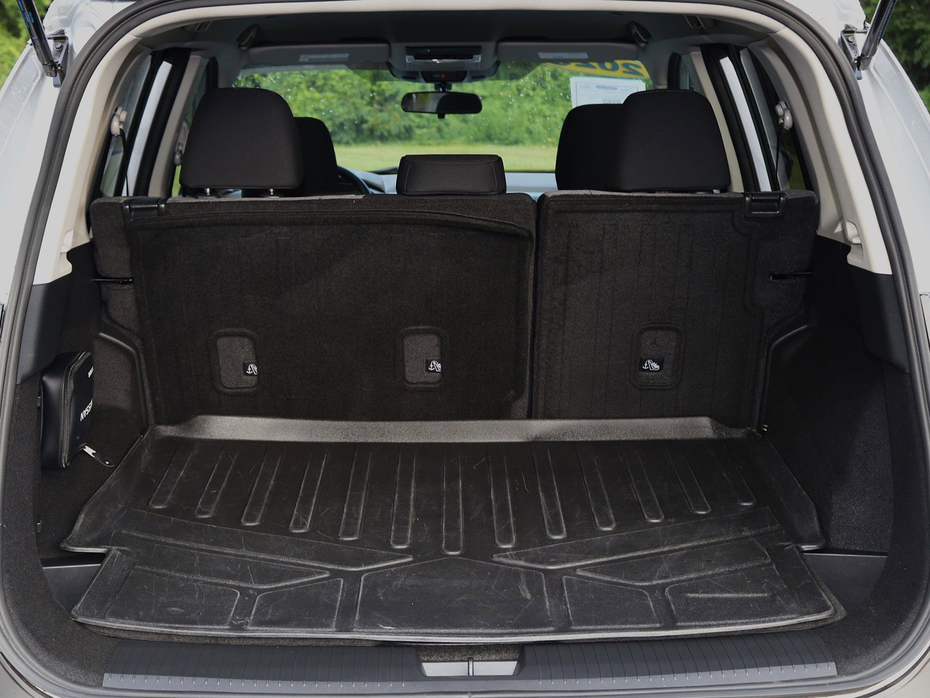 Used 2023 Nissan Rogue SV image 13