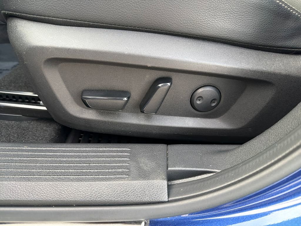 Used 2021 Nissan Rogue SL w/ Premium Package FWD image 16