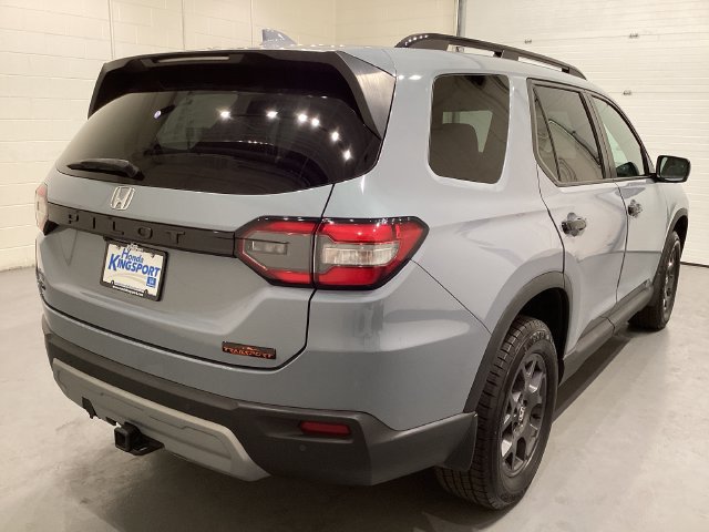 Used 2024 Honda Pilot TrailSport image 7