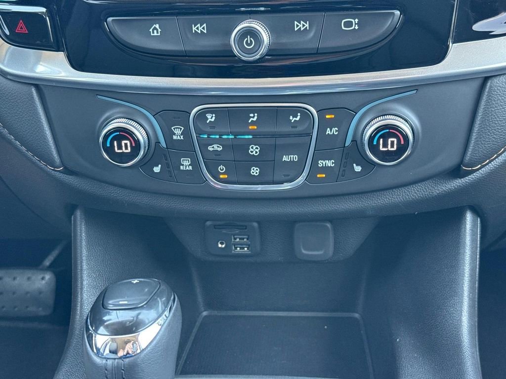 Used 2020 Chevrolet Traverse RS AWD/4WD image 15
