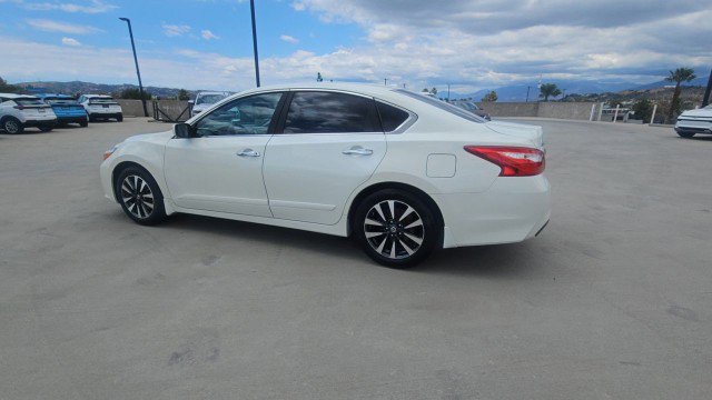 Used 2016 Nissan Altima 2.5 SV FWD image 6