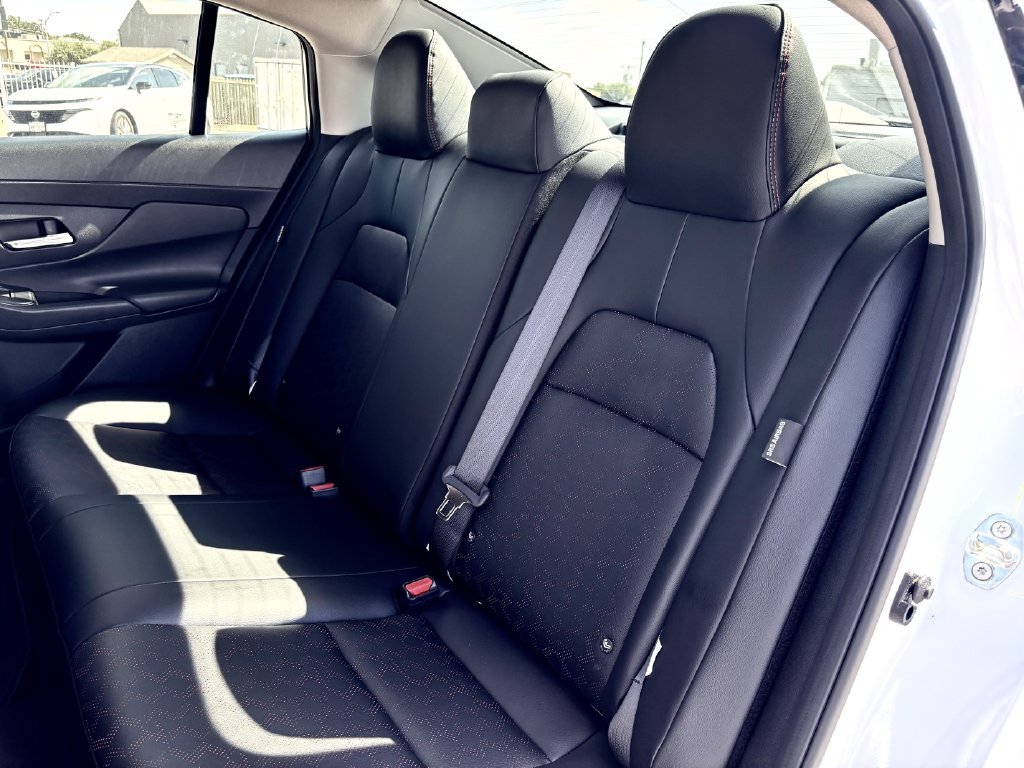 New 2027 Nissan Sentra SR w/ SR Premium Package FWD image 27