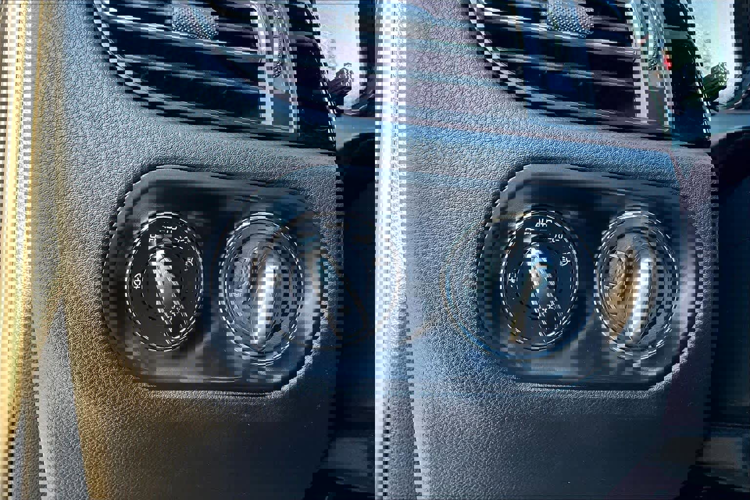 Used 2021 Porsche Macan image 63