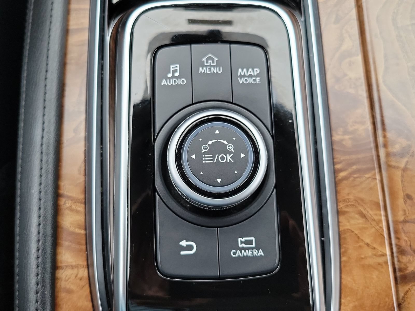 Used 2023 Nissan Armada SL w/ Cargo Package RWD image 24
