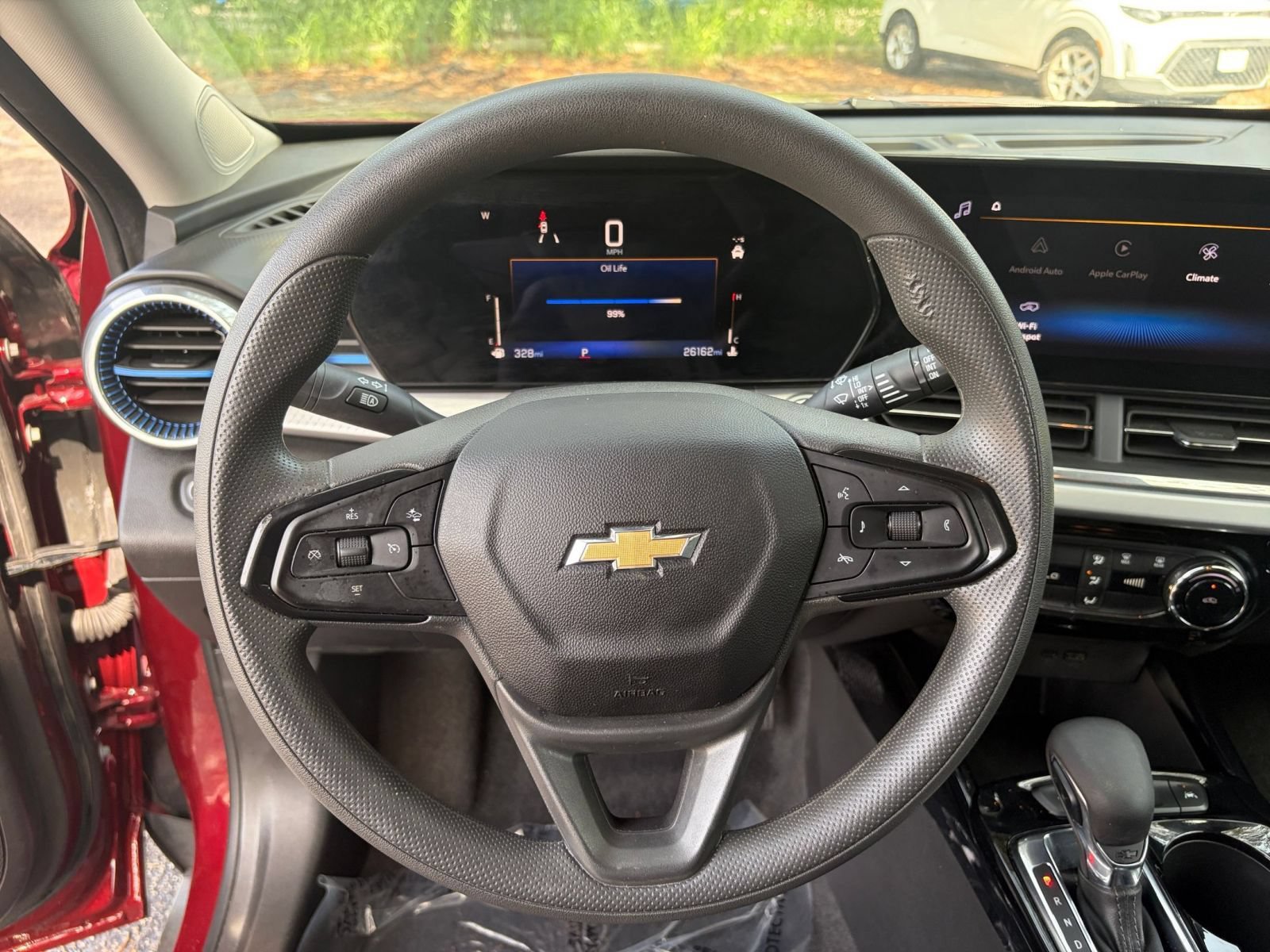 Used 2025 Chevrolet Trax LT FWD image 27