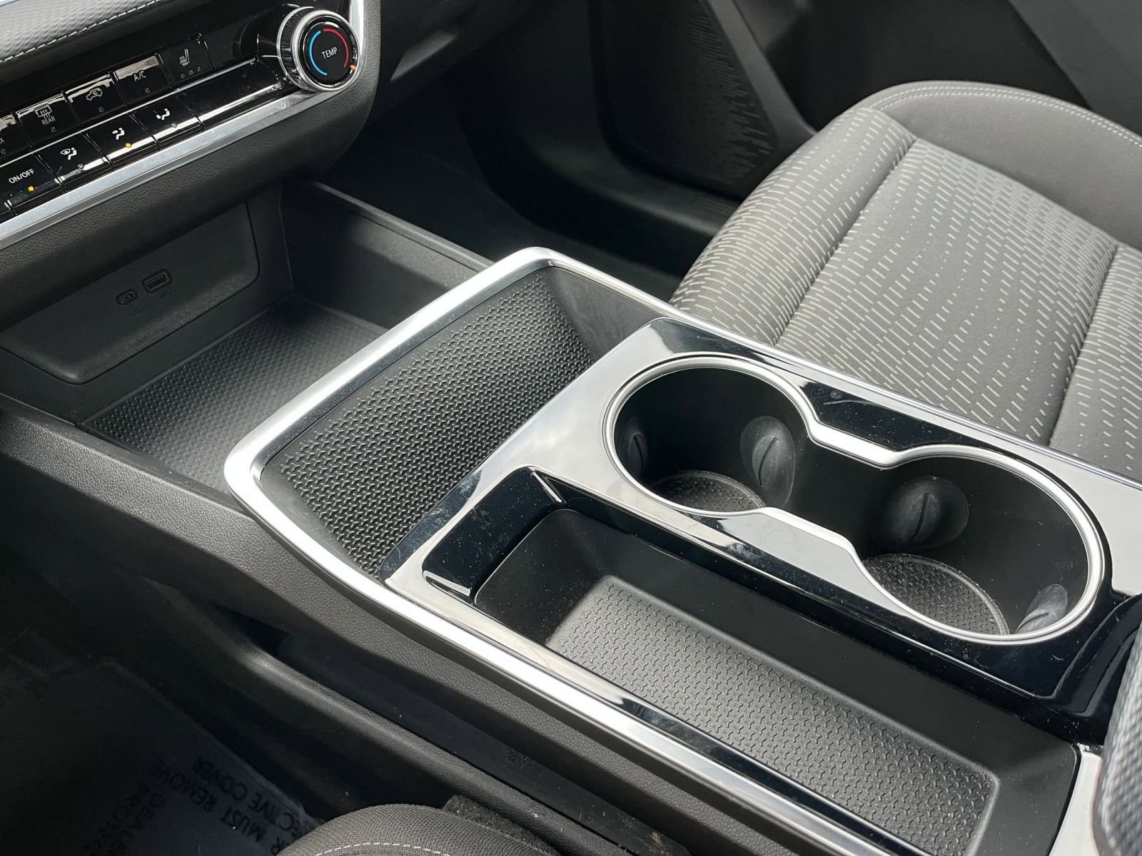 Used 2025 Chevrolet Equinox LT image 40