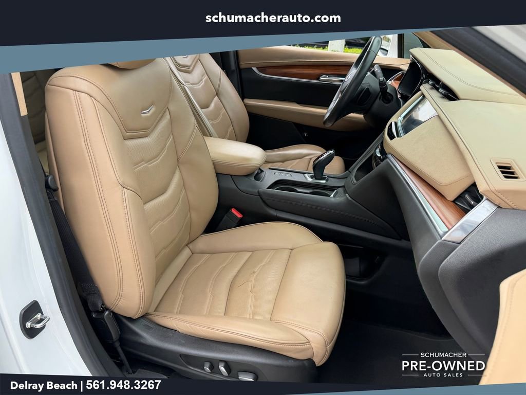 Used 2017 Cadillac XT5 Platinum w/ Driver Assist Package AWD/4WD image 18