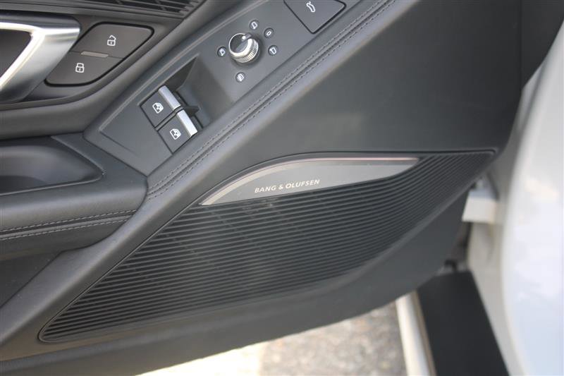 Used 2018 Audi R8 V10 w/ Carbon Exterior Package image 33