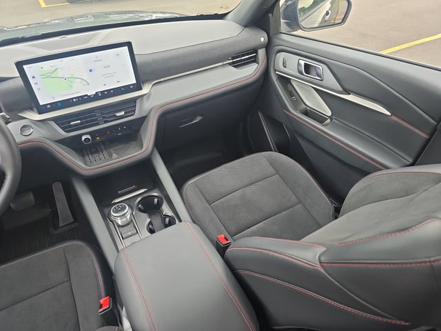 Certified 2025 Ford Explorer ST AWD/4WD image 31