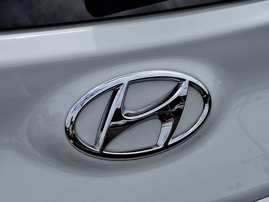 Used 2023 Hyundai Kona SEL AWD/4WD image 30