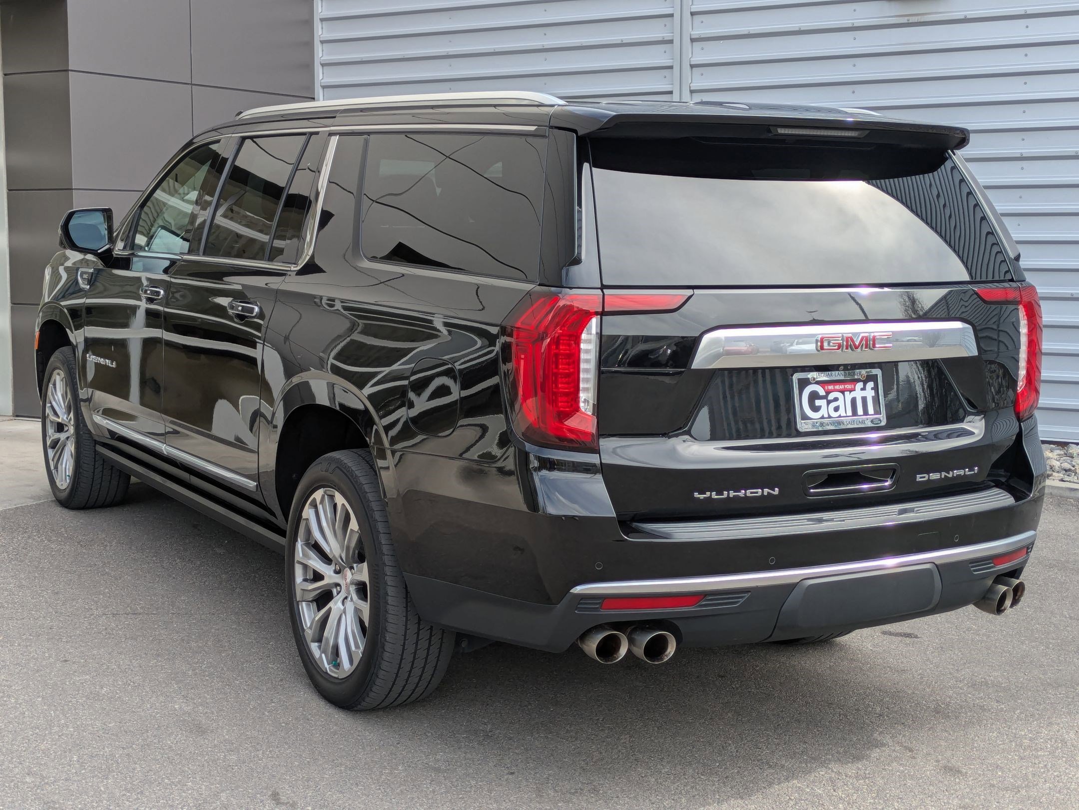 Used 2021 GMC Yukon XL Denali w/ Denali Ultimate Package image 7