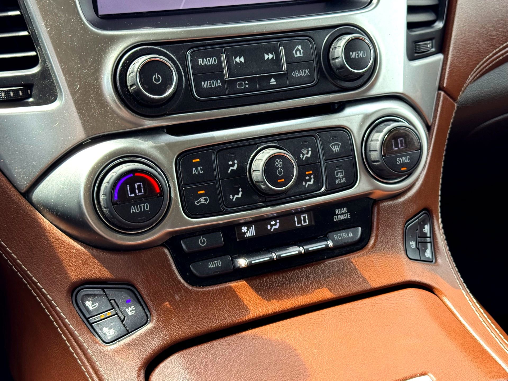 Used 2015 Chevrolet Tahoe LTZ image 30