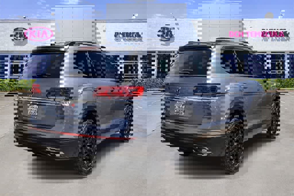 Used 2022 Volkswagen Atlas SE w/ Panoramic Sunroof Package image 4