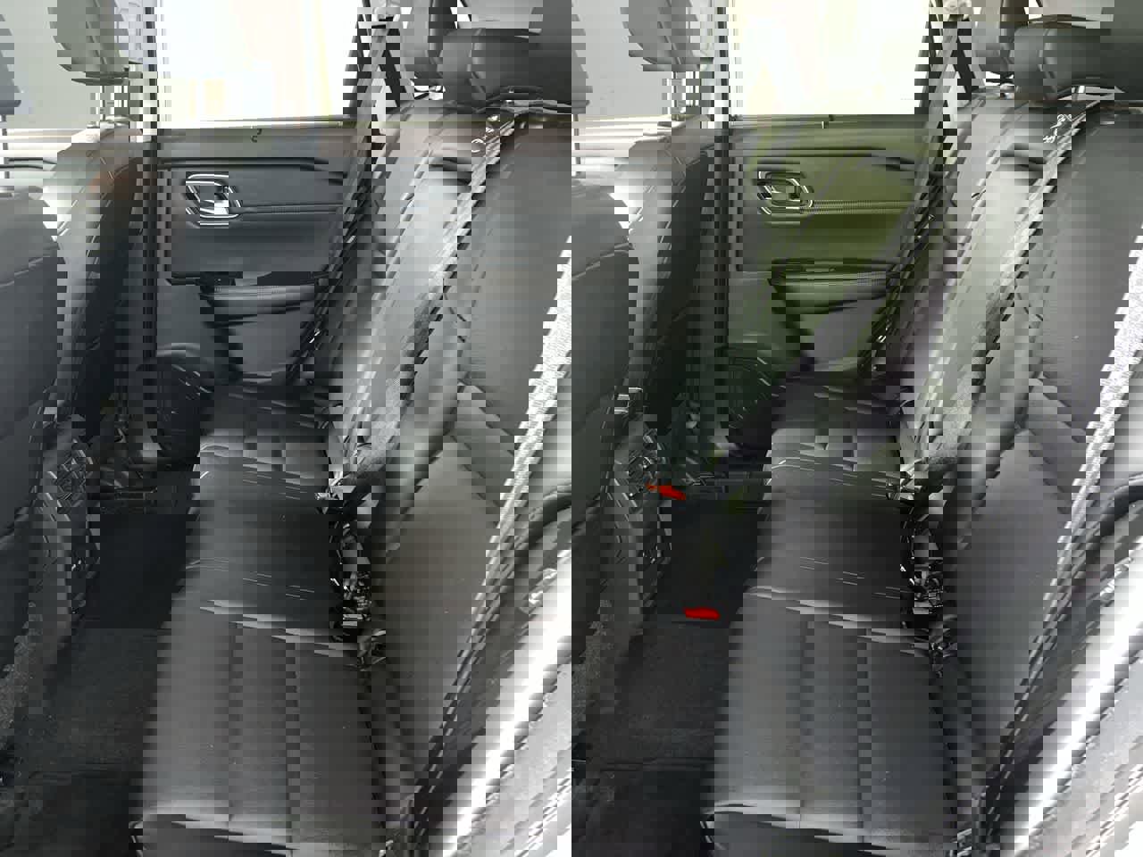 Used 2021 Nissan Rogue SV w/ Premium Package image 27