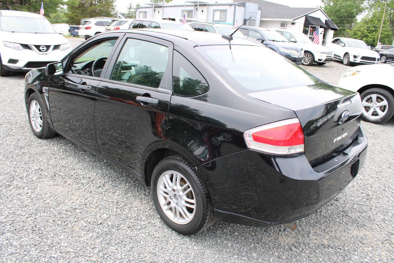 Used 2008 Ford Focus SE FWD image 9