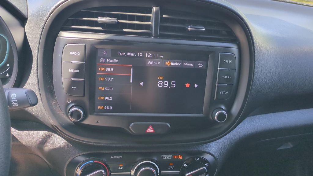 Used 2024 Kia Soul LX w/ Option Group 015 image 17